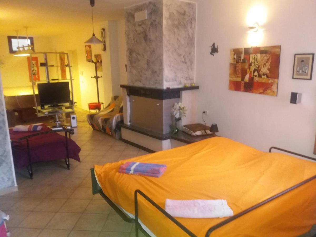 Tana Per Gli Ospiti Apartment Terni Exterior photo